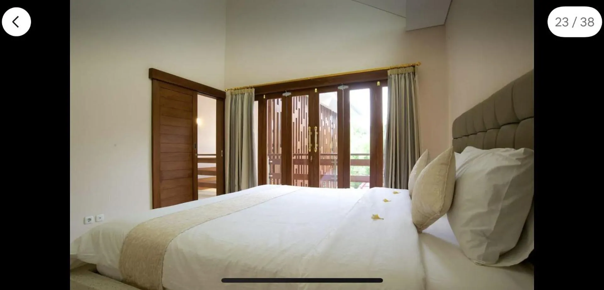 Huge Two Storey 4 Bed 4 Bath Villa With Pool Right In The Heart Of Seminyak 0*, Seminyak (Bali) Indonesia