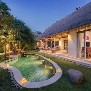 Villa Tirta Naga Bali Seminyak